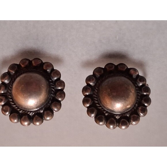 Vintage Sterling Dome Flower Earrings Screw Back - Picture 1 of 4